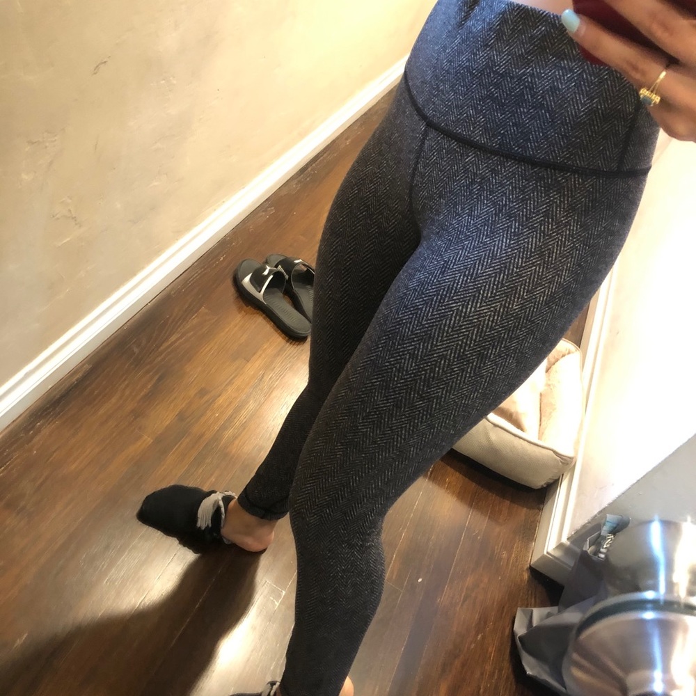 Lululemon leggings size 6 grey